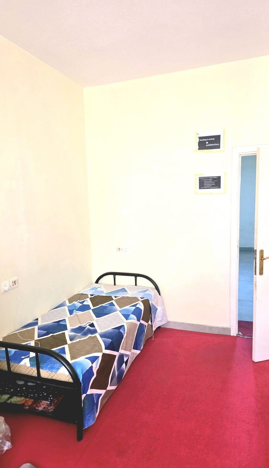 SAR 490/month, A Bed Space Available, Monthly Payment System Al Batha Metro Near, Bank Inzaj Building