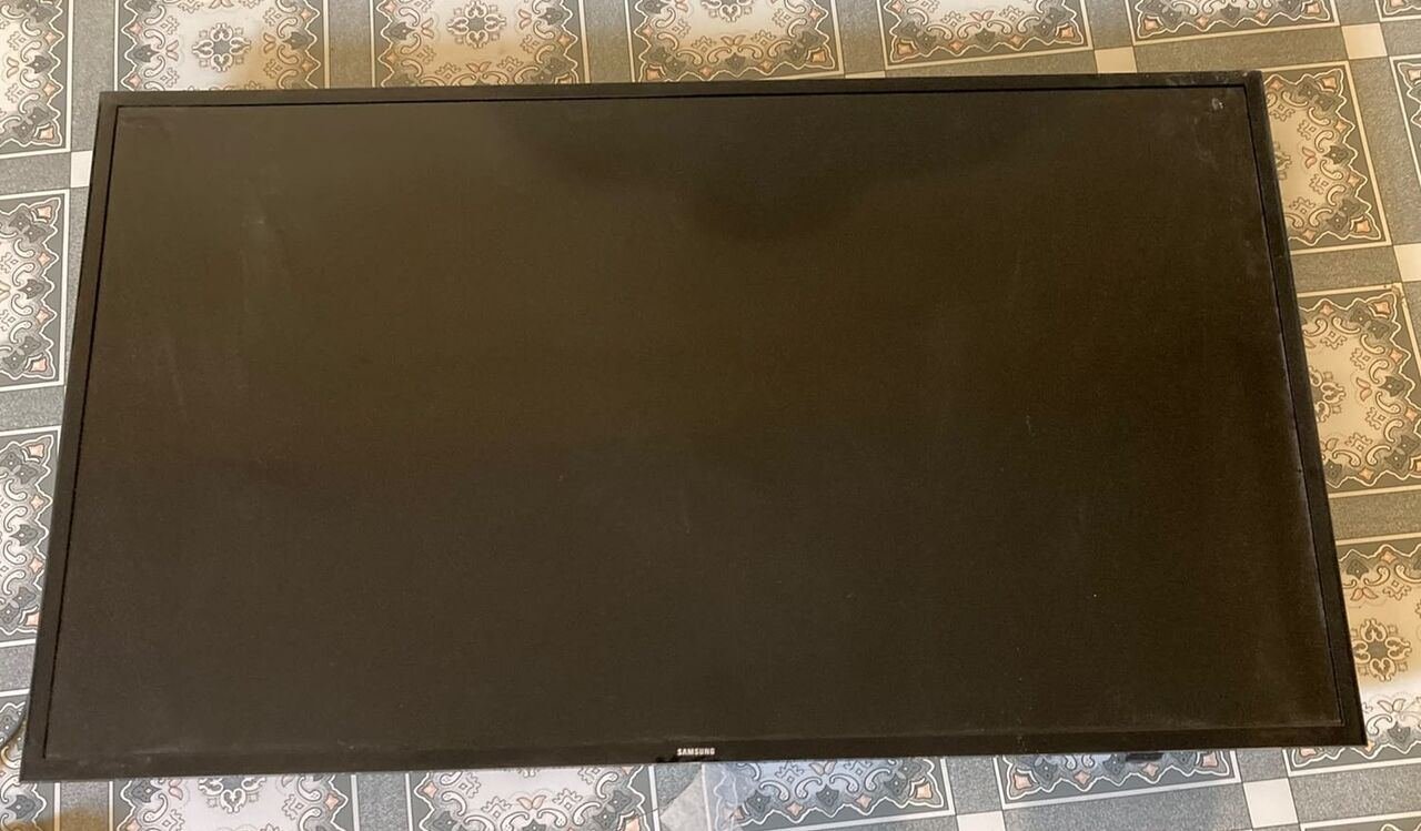SAR 500, Samsung Smart Tv 55 Inches