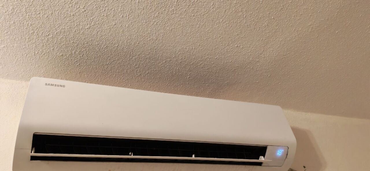 SAR 1050, Samsung 1.5Ton Ac For Sale, Just 1.5year Old