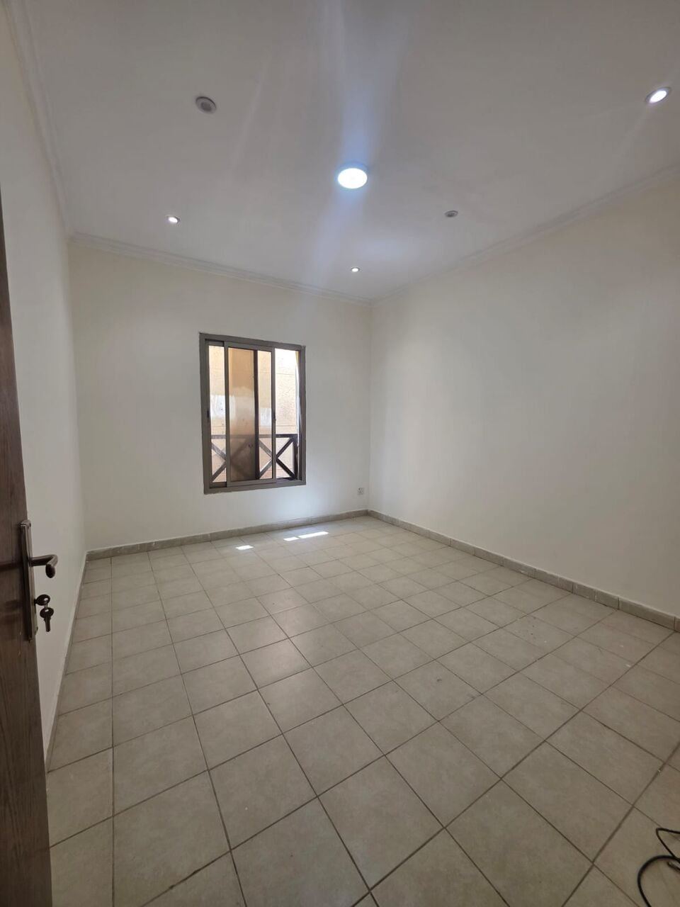 SAR 30000/year, 3 BR, 3 Bedrooms, A Hall,3 Bathrooms, A Kitchen,with Air Conditioners And All Home Item Includin