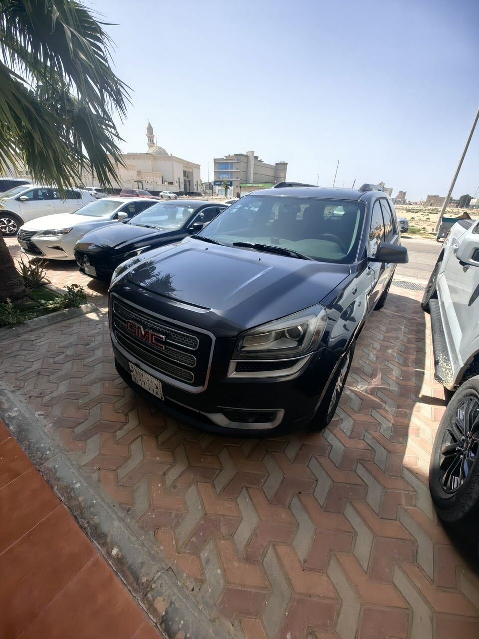 SAR 30000, Gmc Acadia, 2013, Automatic, 225000 KM, 225k