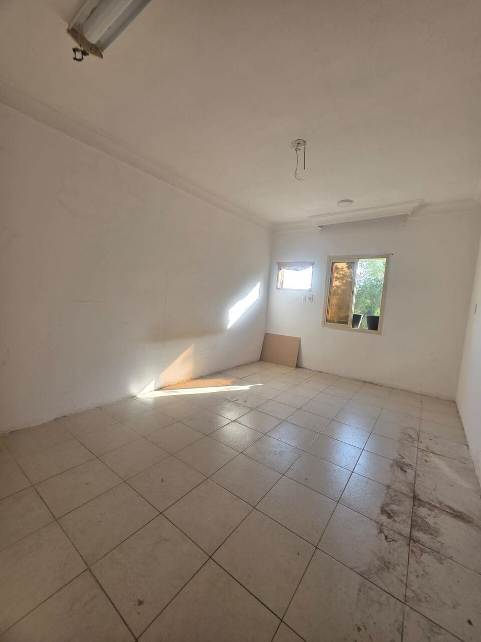 SAR 15500/year, 2 BR, 2bedrooms, A Living Room. ,1bathrooms, A Kitchen ,second Floor,