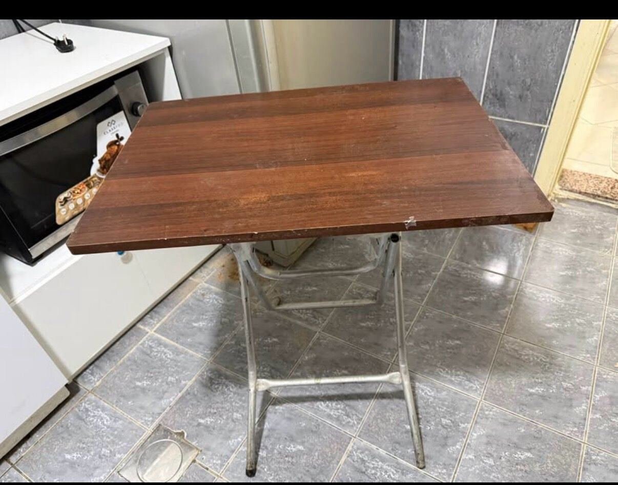 SAR 60, Stove Table For Sale Jeddah Aziziyah Price Sar 60 Contact 0532839708