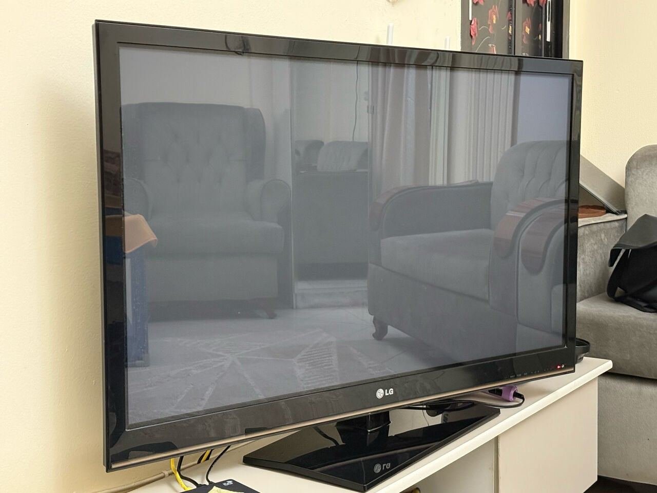 SAR 300, 40 Inch LG Tv For Sale Price SAR 300 Jeddah Azizyah Contact 0532839708