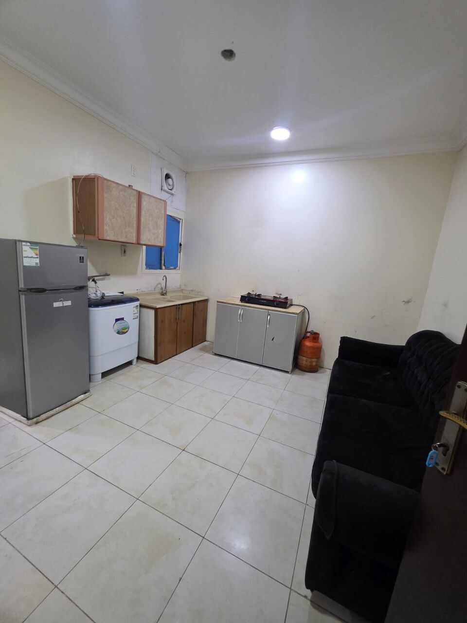 SAR 1600/month, Furnished, 1 BR, 1 Bedroom | 1 Bathroom 1 Kitchen | Living Room ---