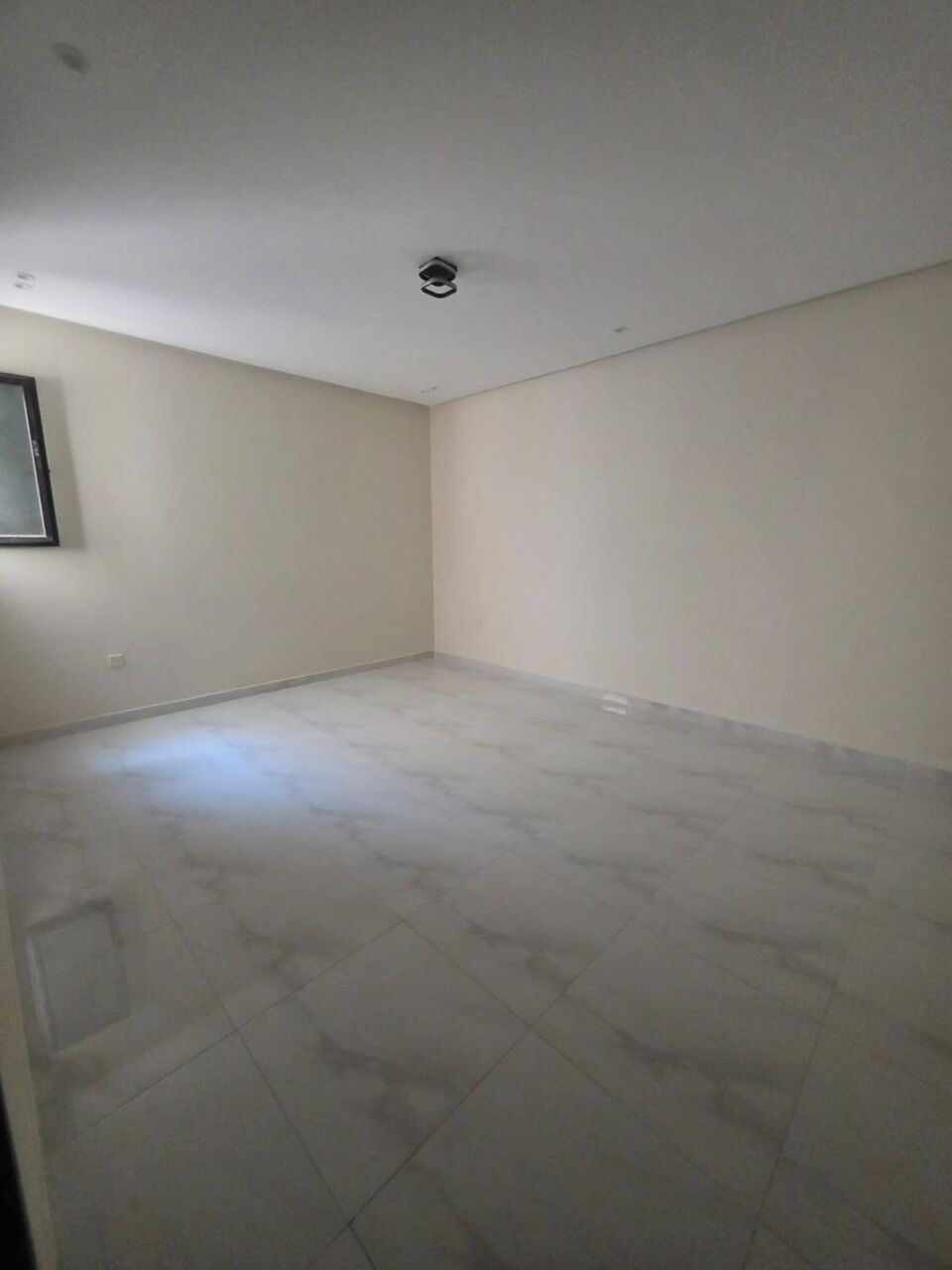 SAR 29600/year, 3 BR, New Luxury 3 Bedrooms, A Hall, 2 Bathrooms, Kitchen,with Air Conditioners And Elevator,pr
