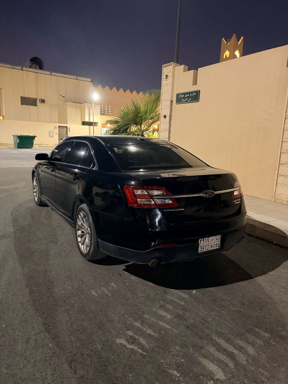 SAR 34000, Ford Taurus, 2023, Automatic, 295000 KM, Dord Taurus - 2013