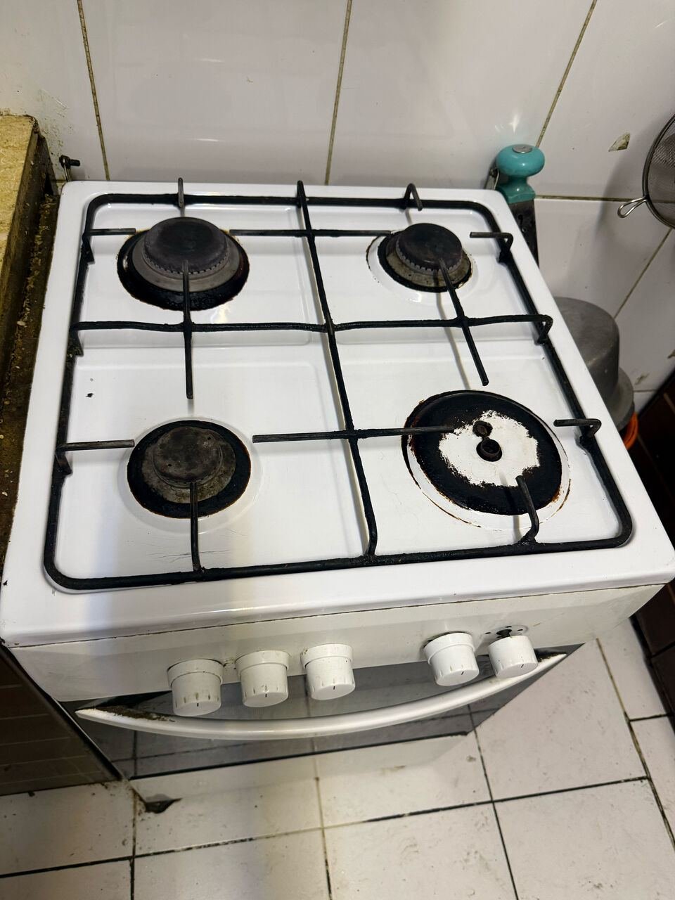 SAR 180, Burner Cooking Range – Great Condition (3 Working, 1 Needs Minor Repair