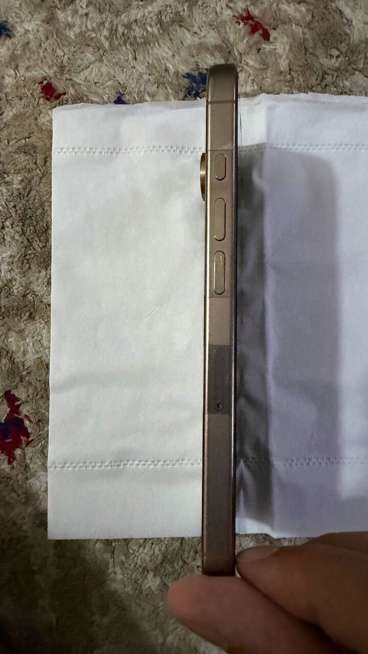 SAR 2700, Iphone 16 Pro