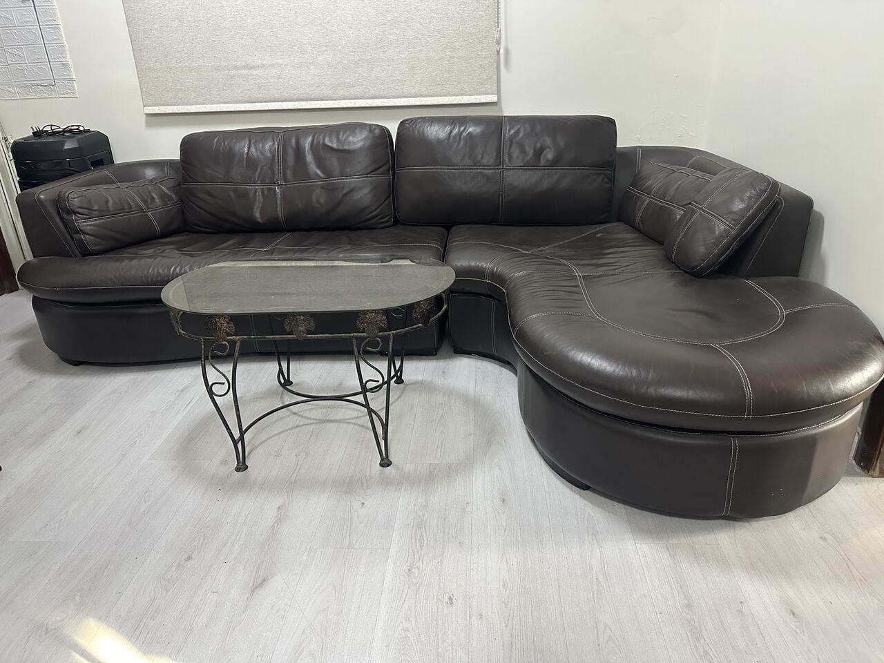 SAR 3000, Leather Sofa