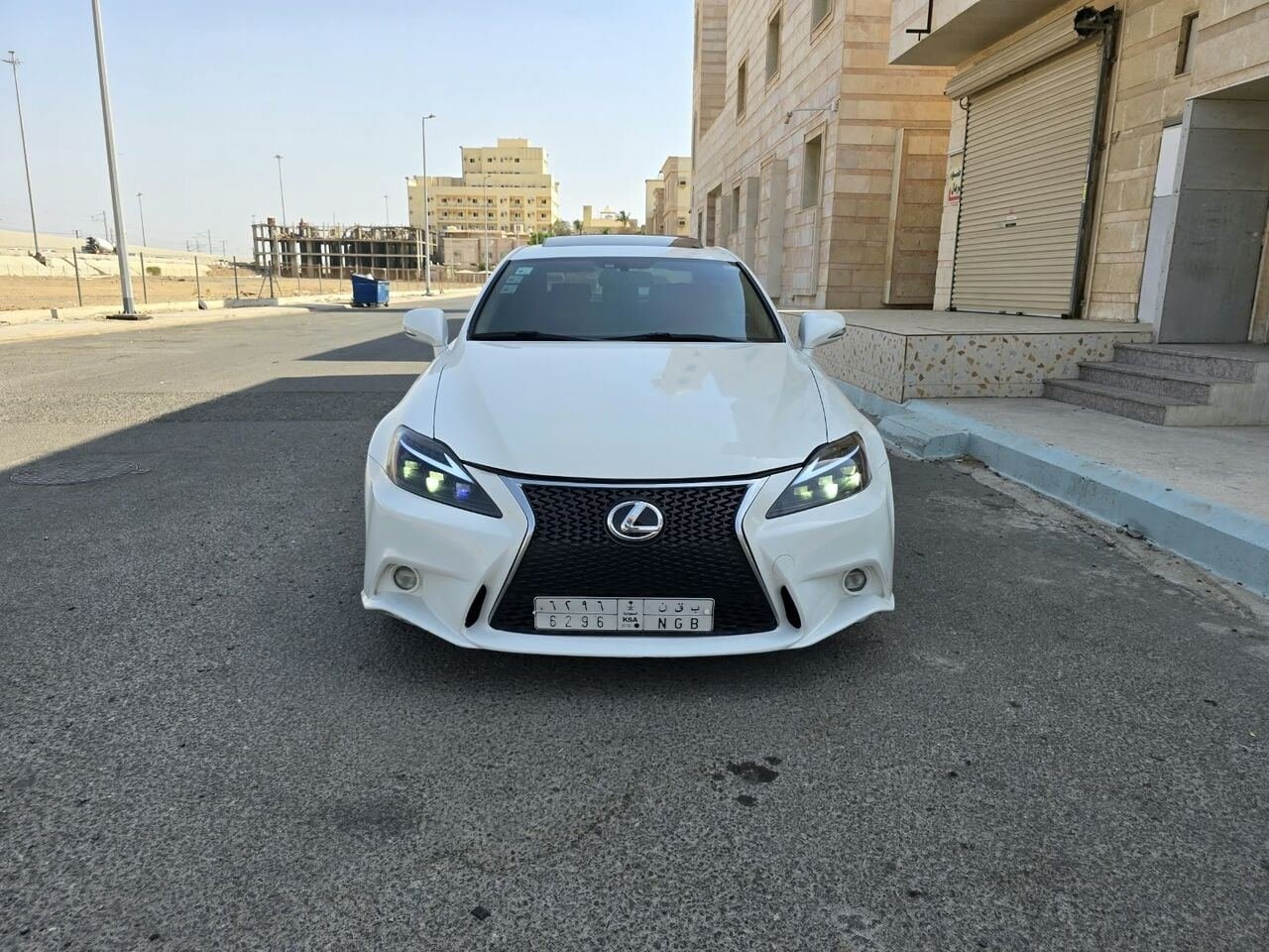 SAR 26000, Lexus IS, 2011, Automatic, 320000 KM, Lexus Six Cylinders IS 300 Full Option