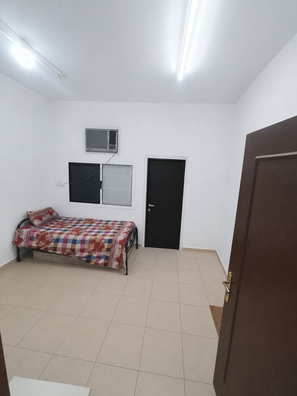 SAR 750/month, Furnished, Single Room Available Separate Washroom