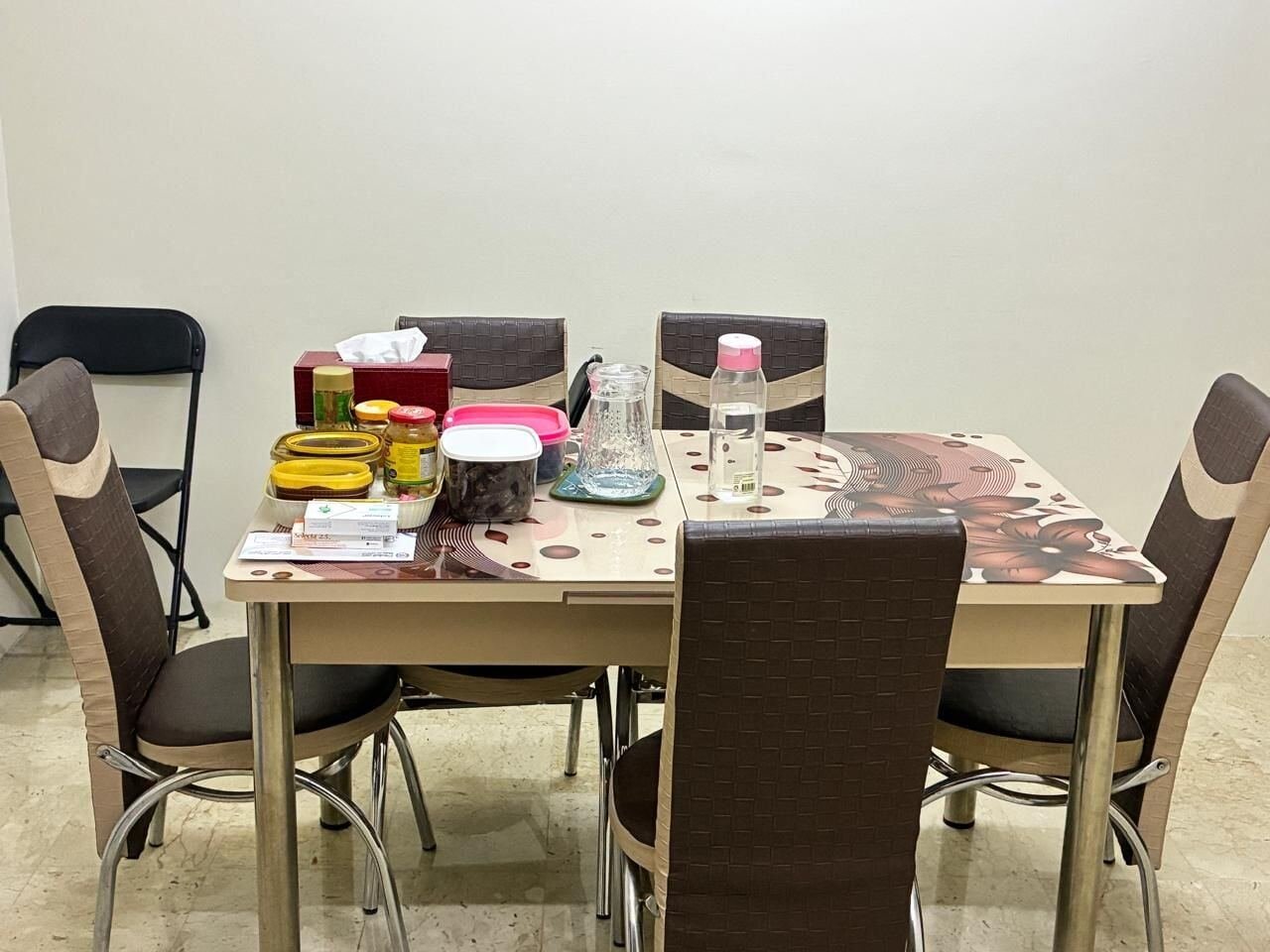 SAR 500, Extendable Dining Table + 6 Chairs - 500