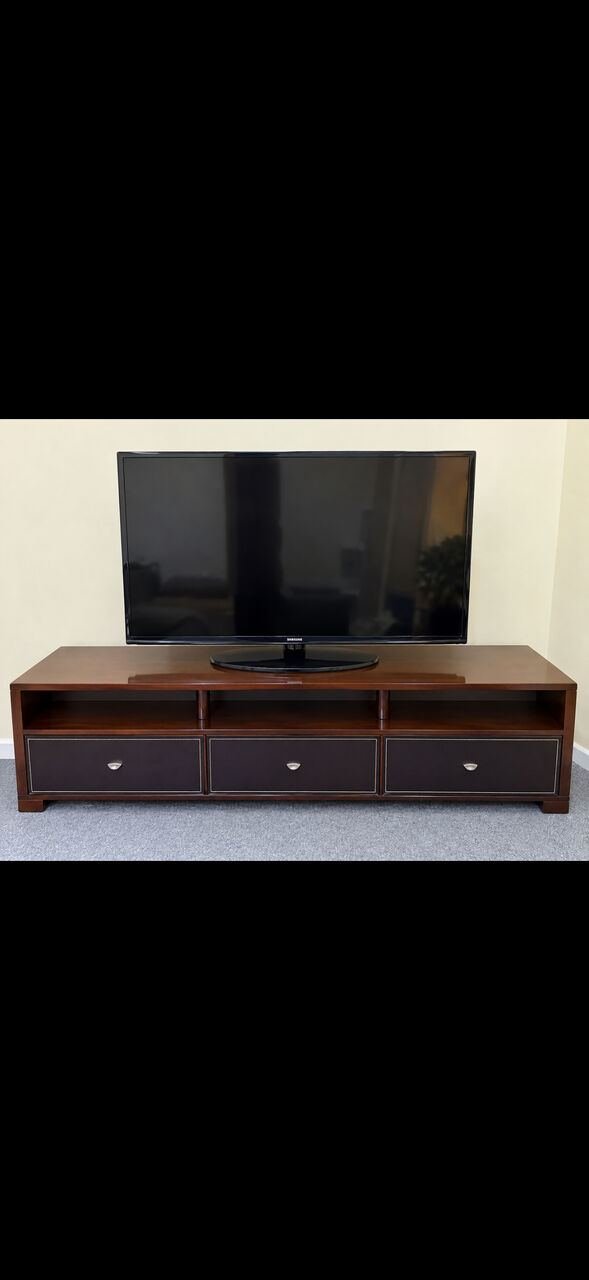 SAR 600, TV Stand For Sale