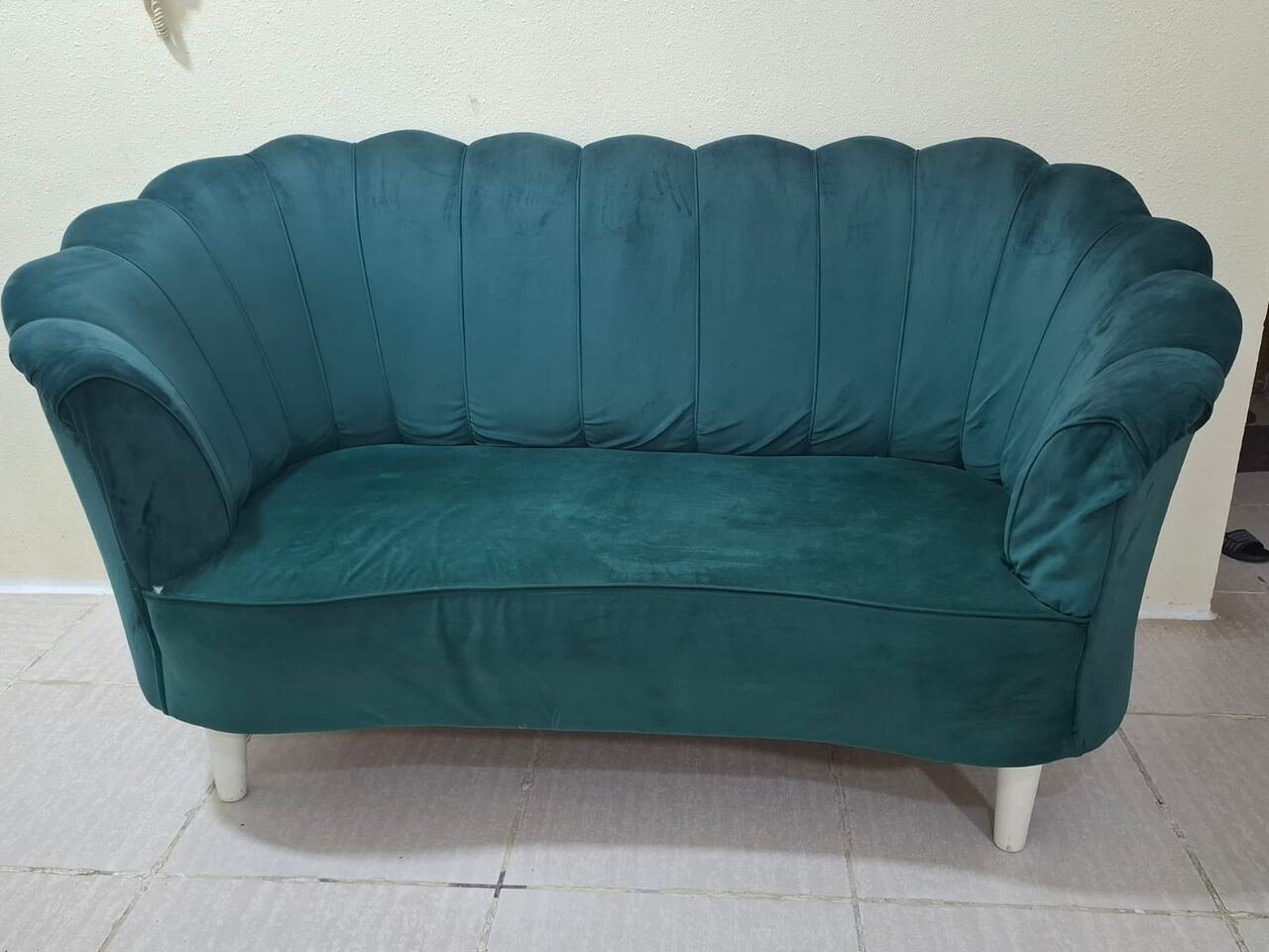 SAR 600, PREMIUM SOFA SET, SAMSUNG 32 INCHES TV, NEW WHEELCHAIR & COMFORTABLE FOLDING BEACH CHAIRS