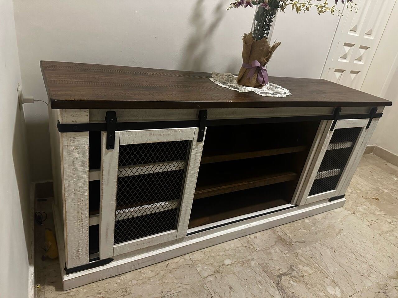 SAR 2500, Large Farmhouse Sideboard / Console Table – Excellent Condition