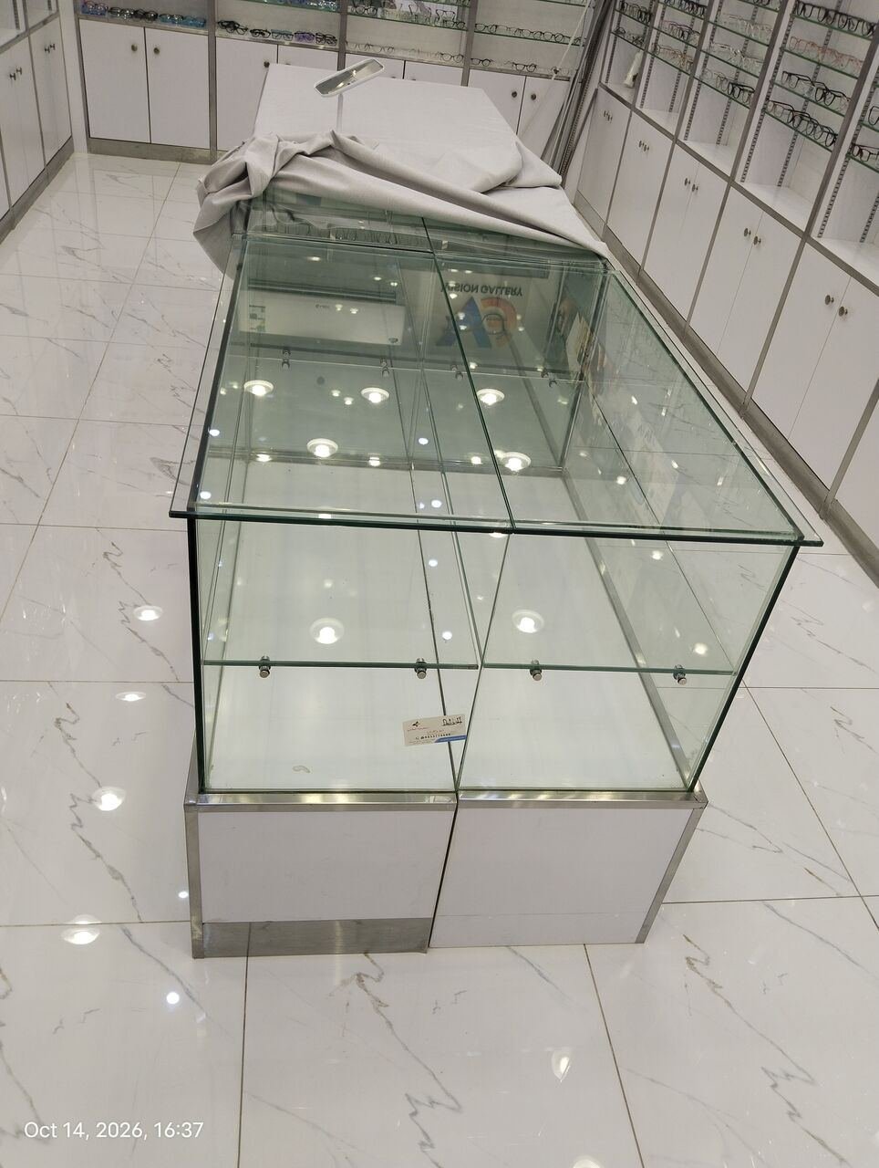 SAR 50, Display Counter 6 PCs Each 50 Riyal