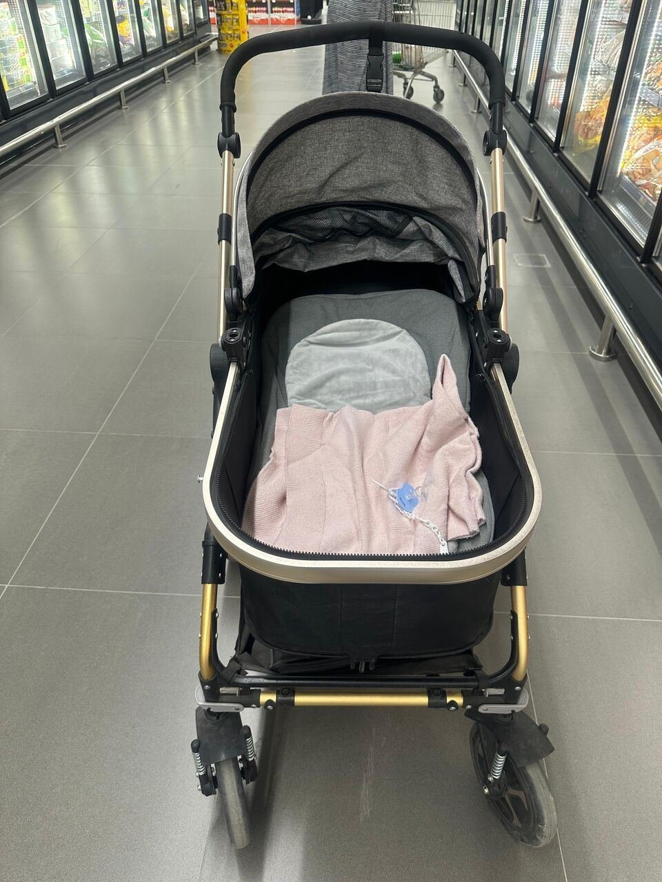 SAR 200, Heavy Strollers / Pram / Baby Cart. Detachable Stoller Rack.