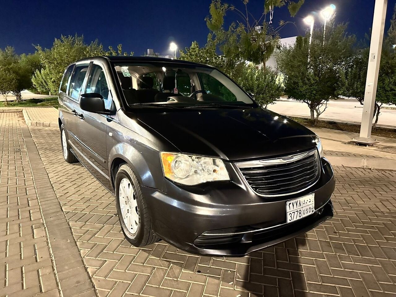 SAR 30000, Chrysler Grand Voyager, 2016, Automatic, 156000 KM, (Half Full Option) ✅ Second Owner ✅ Genuine Agency Vehicl