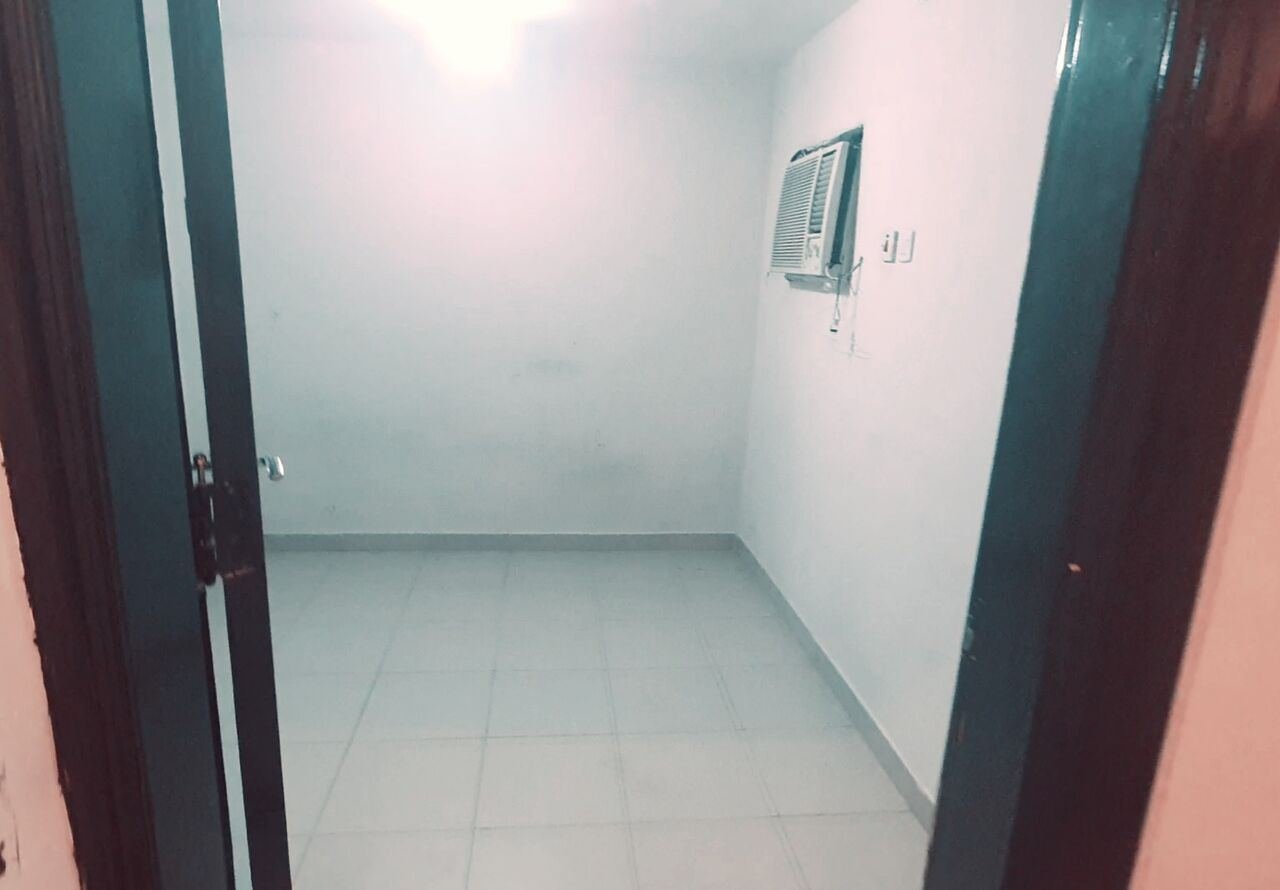 SAR 4/year, 3 BR, Flat For Family Available