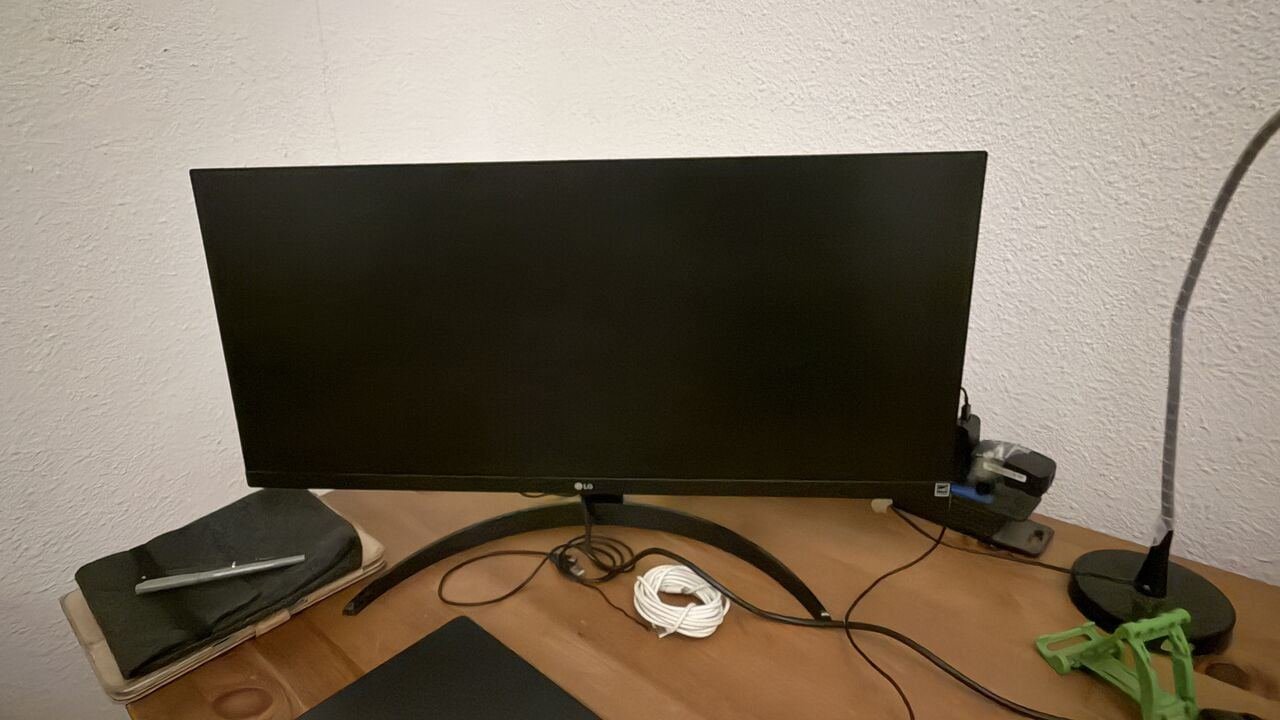 SAR 400, LG Ultra Wide Screen Monitor For Sale