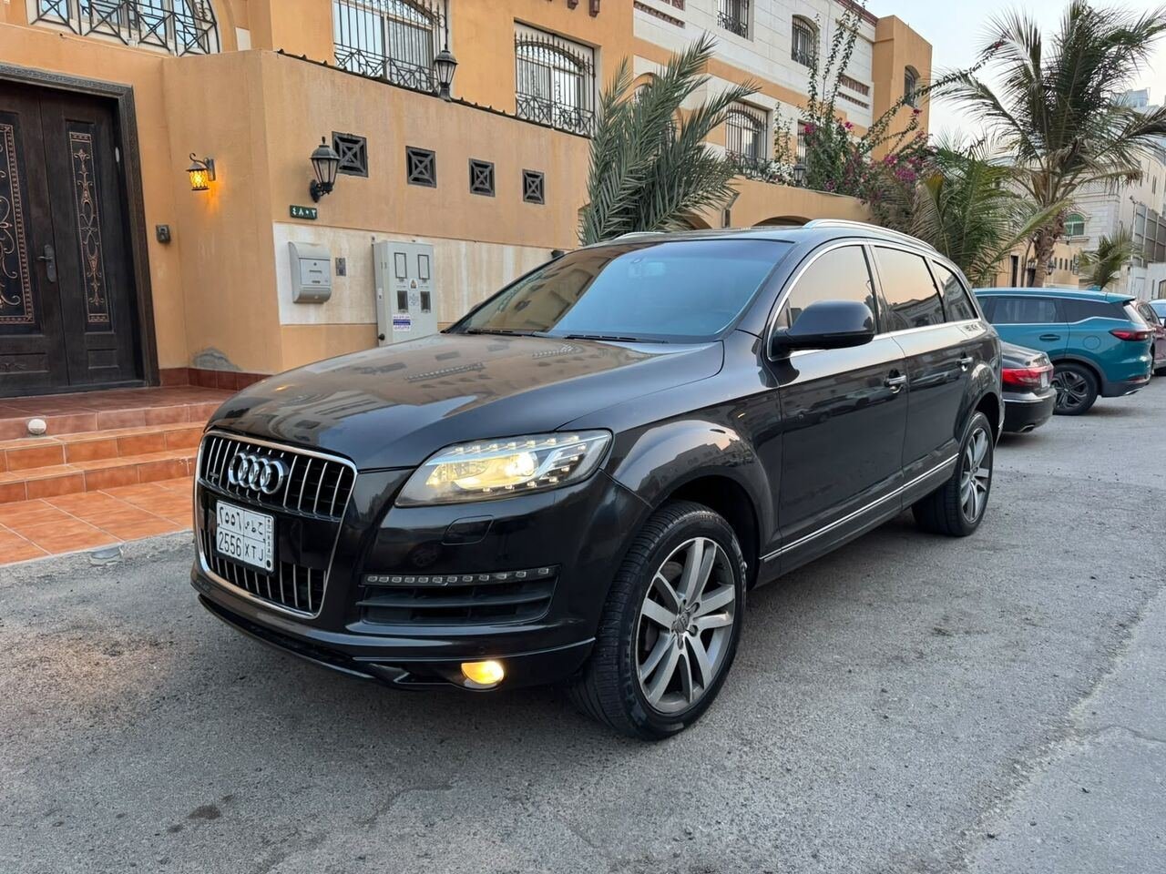SAR 24000, Audi Q7, 2015, Automatic, 257000 KM, Six Cylinders 7Seaters Price Negotiable