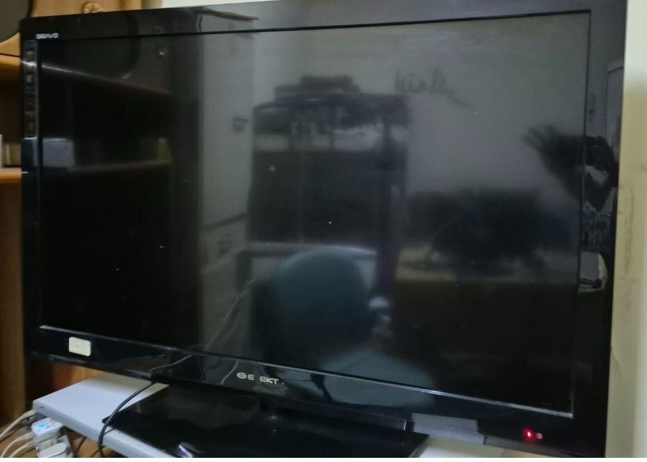 SAR 300, TV LCD 55 Inch ELEKTA