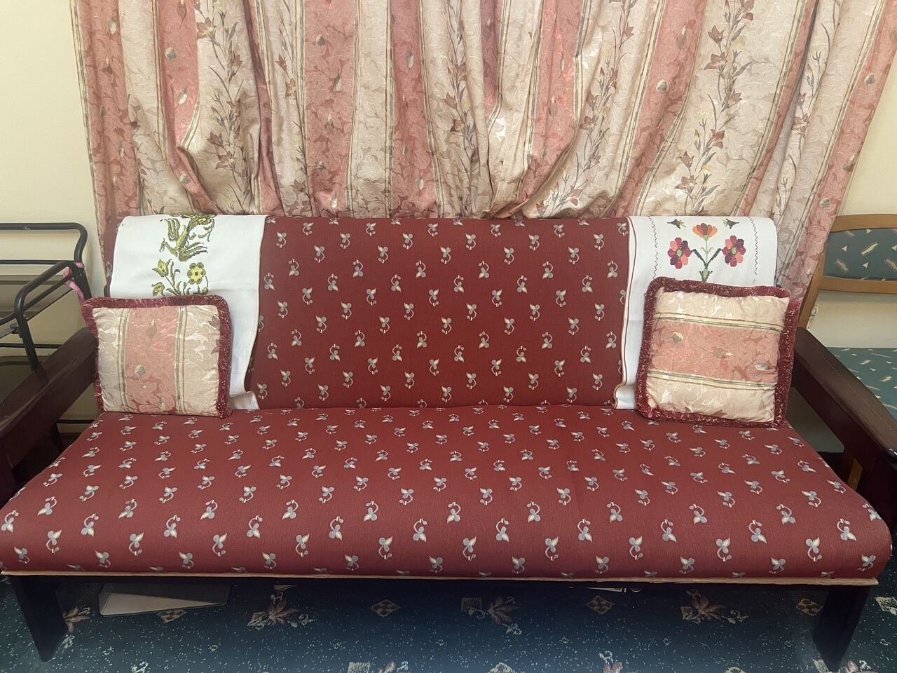 SAR 700, Sofa Set 7 Seaters With 1 Front Table And 2Coffee Tables