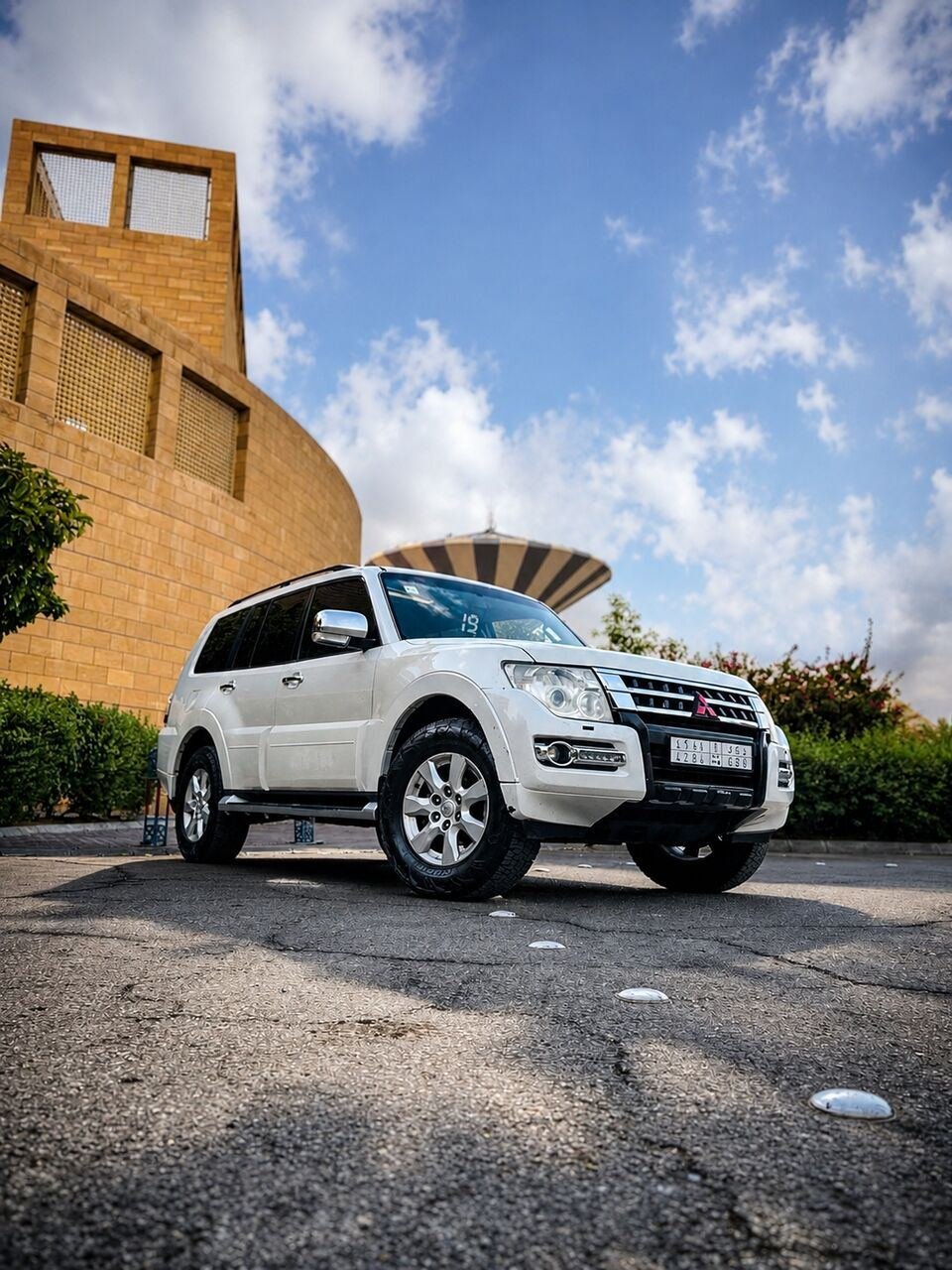 SAR 51000, Mitsubishi Pajero, 2019, Automatic, 300000 KM, MODEL V6 3.5 4x4 FULL OPTION SUV CAR FOR SALE