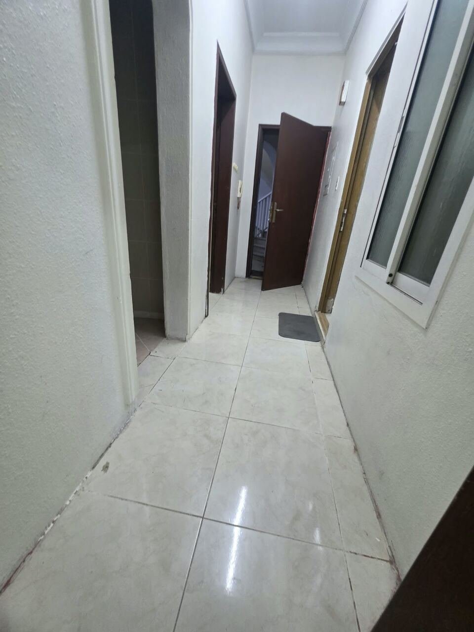 SAR 15000/year, 2 BR, Consists 2 Bedrooms, A Living Room , 1 Bathrooms, And A Kitchen Fast Floor Elevator N