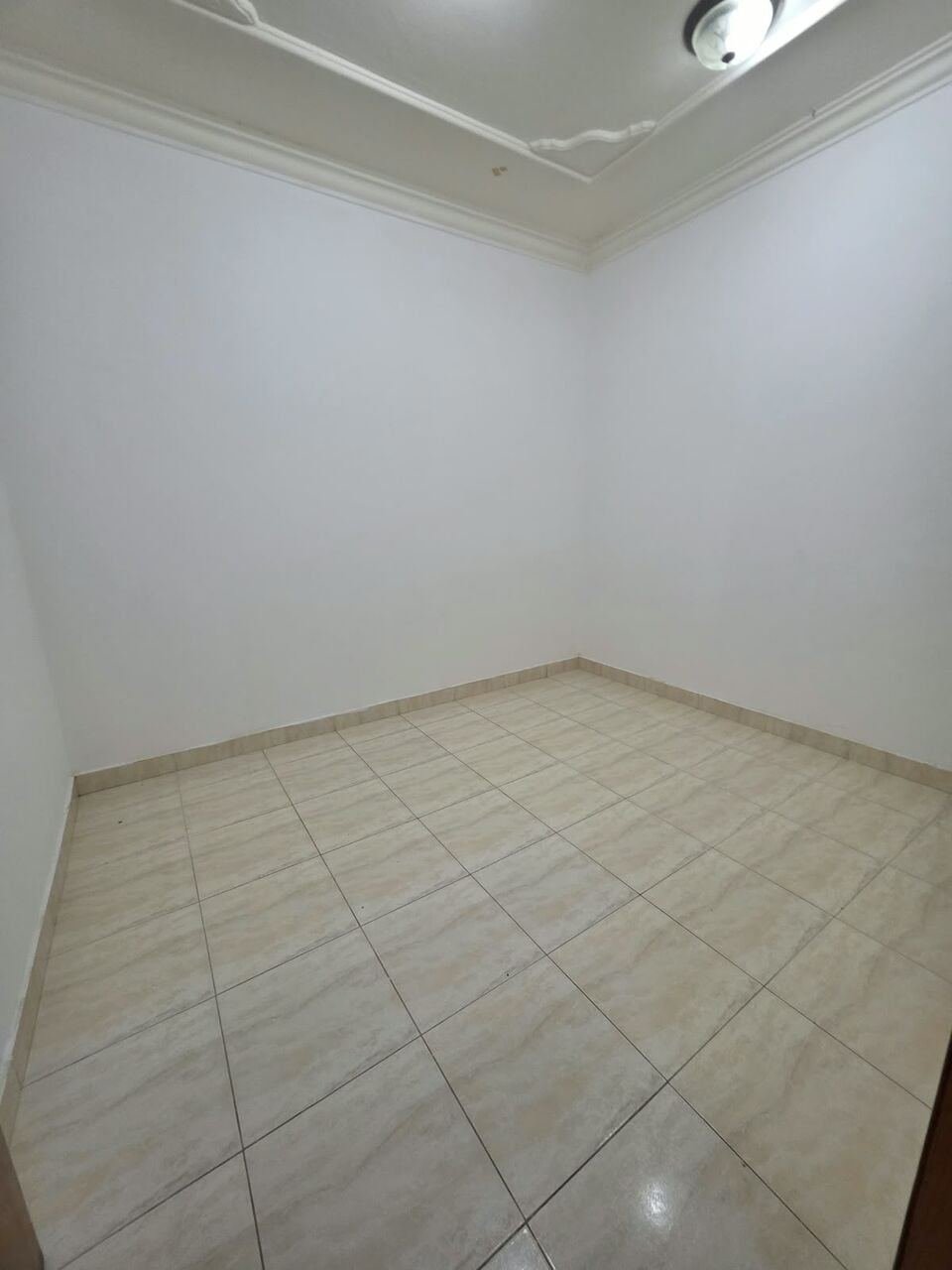 SAR 18600/year, 3 BR, Consists Of:- 3 Bedrooms, A Living Room,2 Washroom And American Kitchen