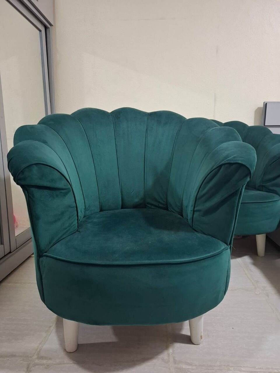 SAR 550, PREMIUM SOFA SET 05 SEATER