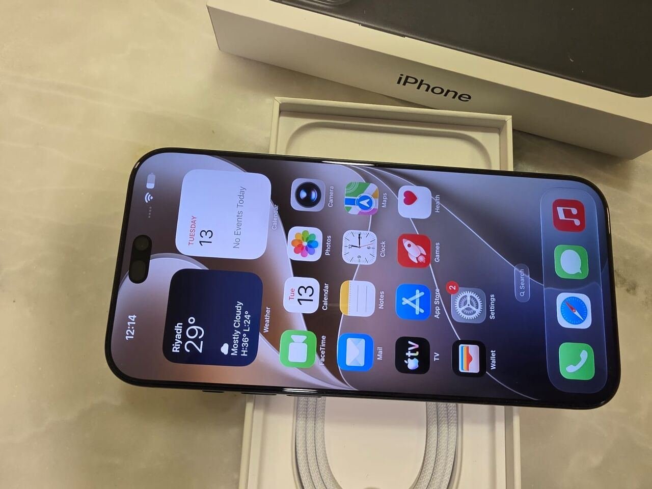 SAR 5800, Apple IPhone 18 Pro Max 256gb Black