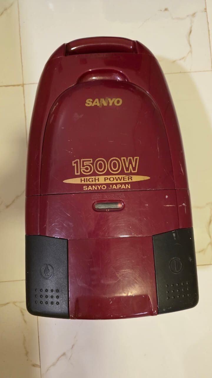 SAR 100, Sanyo Vacuum Cleaner With Dual Voltage Stabilizer