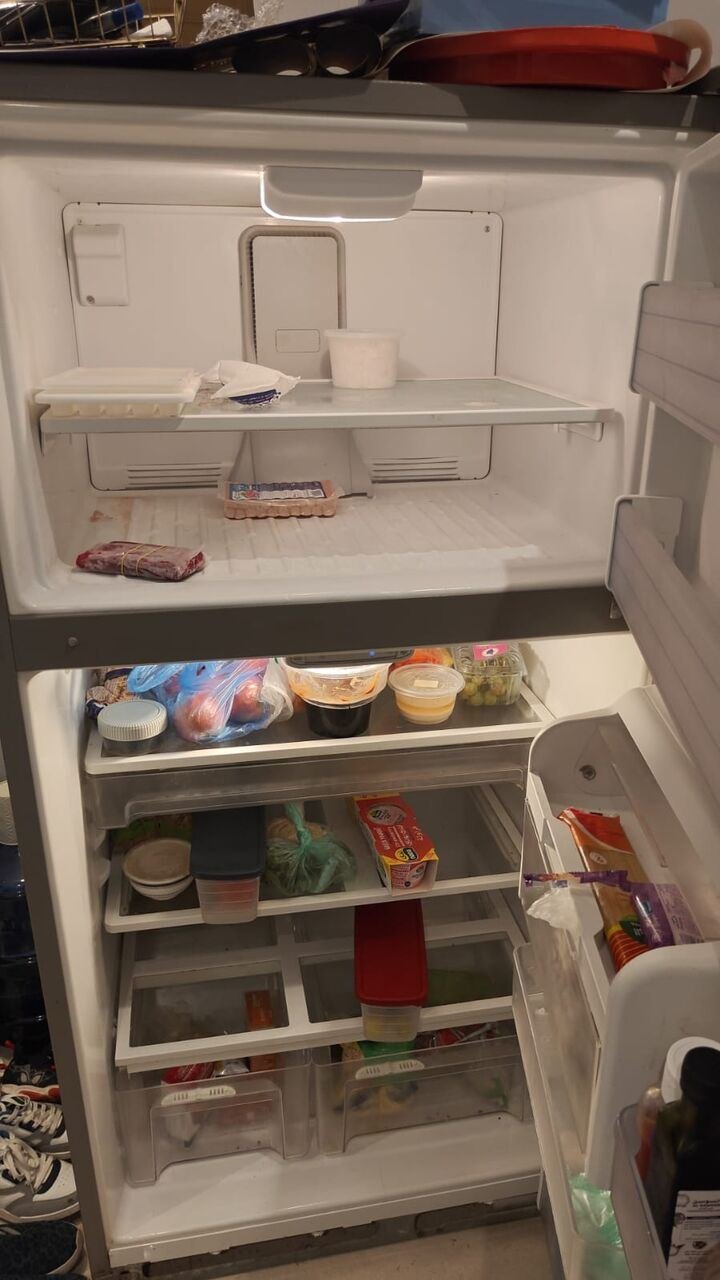 SAR 550, Urgent Sale Big Whirlpool 596L Fridge For Sale.