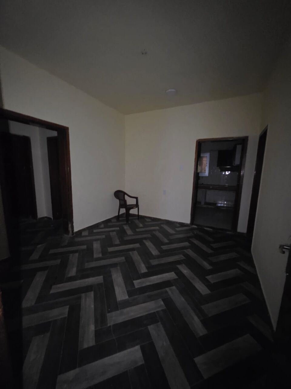 SAR 17600/year, 4 BR, 4 Bedrooms, A Hall, 2 Bathrooms, A Kitchen Garond Floor Apartment