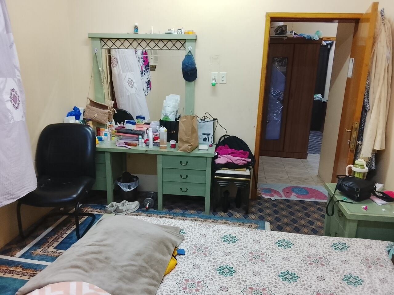 SAR 1000/month, Single Executive Bachelor Room