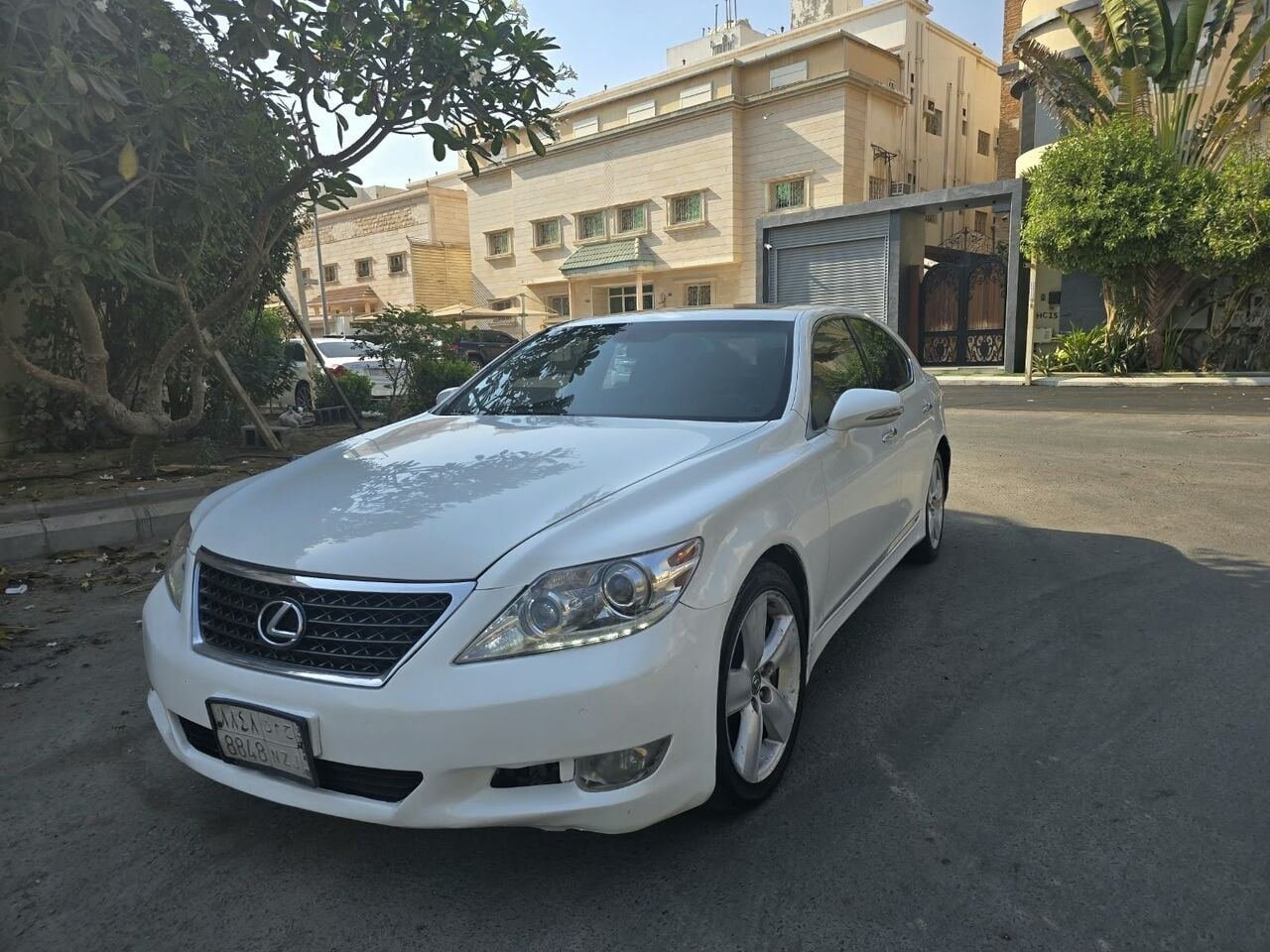 SAR 34000, Lexus LS 460, 2010, Automatic, 170000 KM, Lexus LS460
