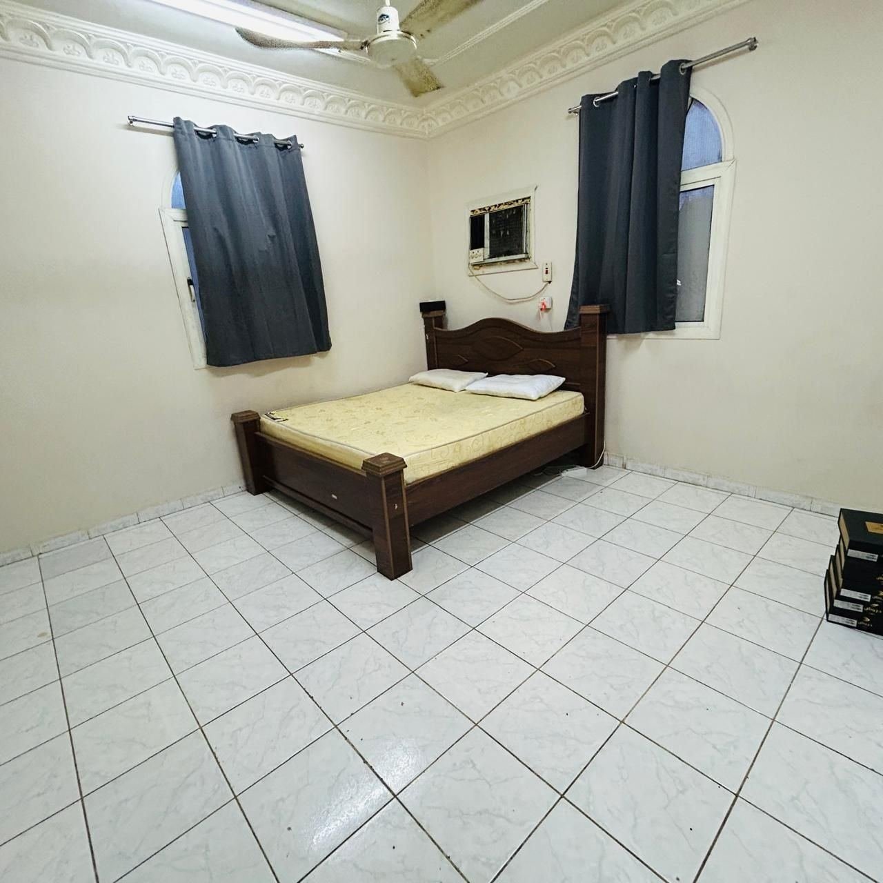 SAR 800/month, 1 Room For Rent Furnished Sharing Kitchen
