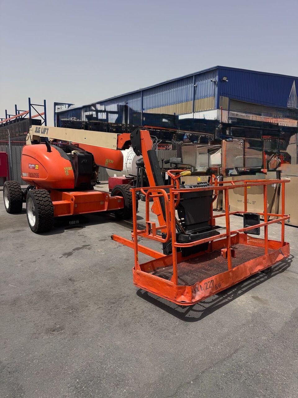 SAR 140000, JLG 600AJ Articulating Manlift/Boomlift For Sale