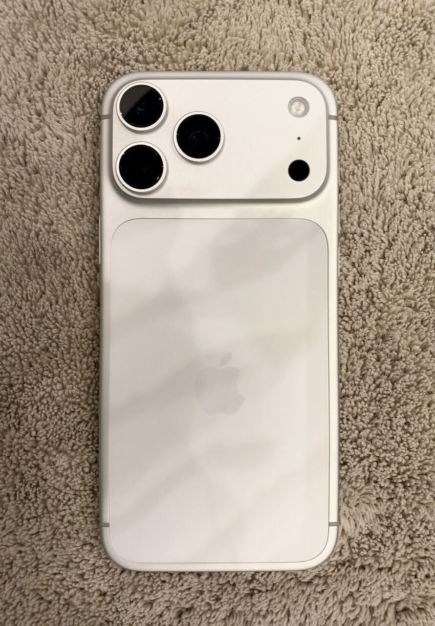 SAR 5500, Apple IPhone 17 Pro Max 2TB Silver