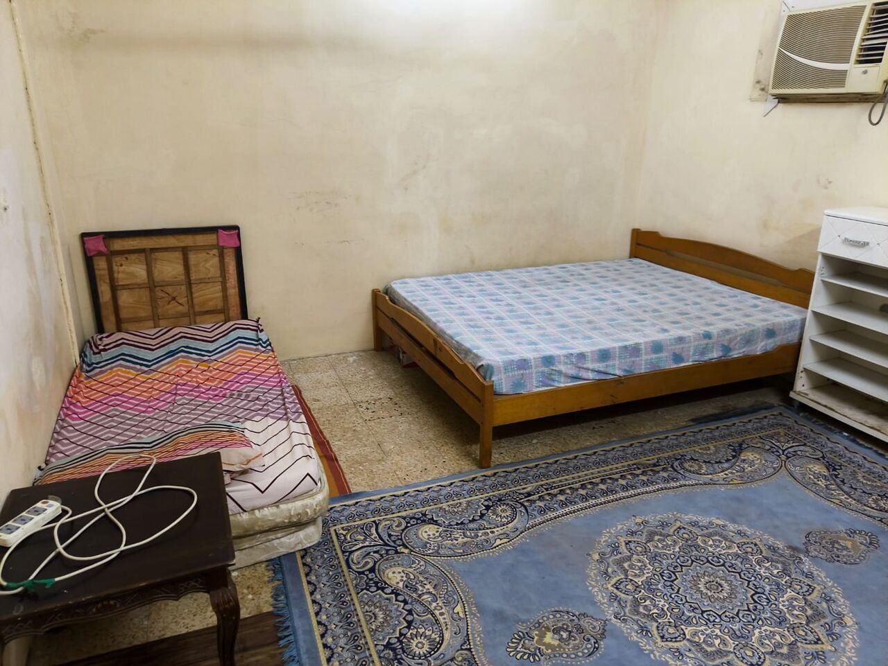 SAR 600/month, Furnished, One Separate Single Room With AC, Fan, Bed, Cupboard. Electricity Is Not Inlcuded