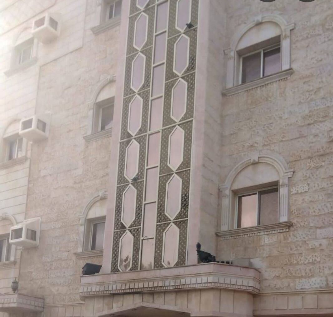 SAR 2000/month, 3 BR, 937 Sq. Meter, Furnished Apartment Corner In Front Of Children Park Aziziah