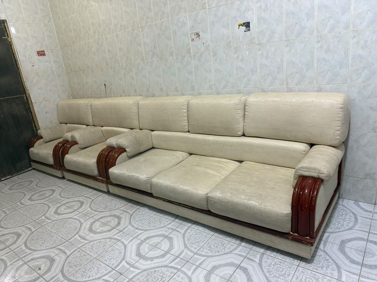 SAR 150, Sofa Set For Sale At 150 Riyal Only