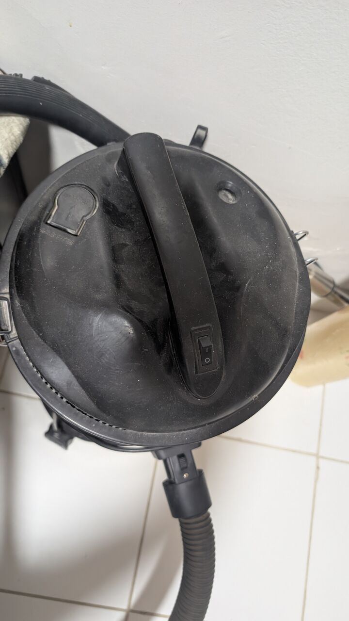 SAR 120, Krypton Vacuum Cleaner 2300W