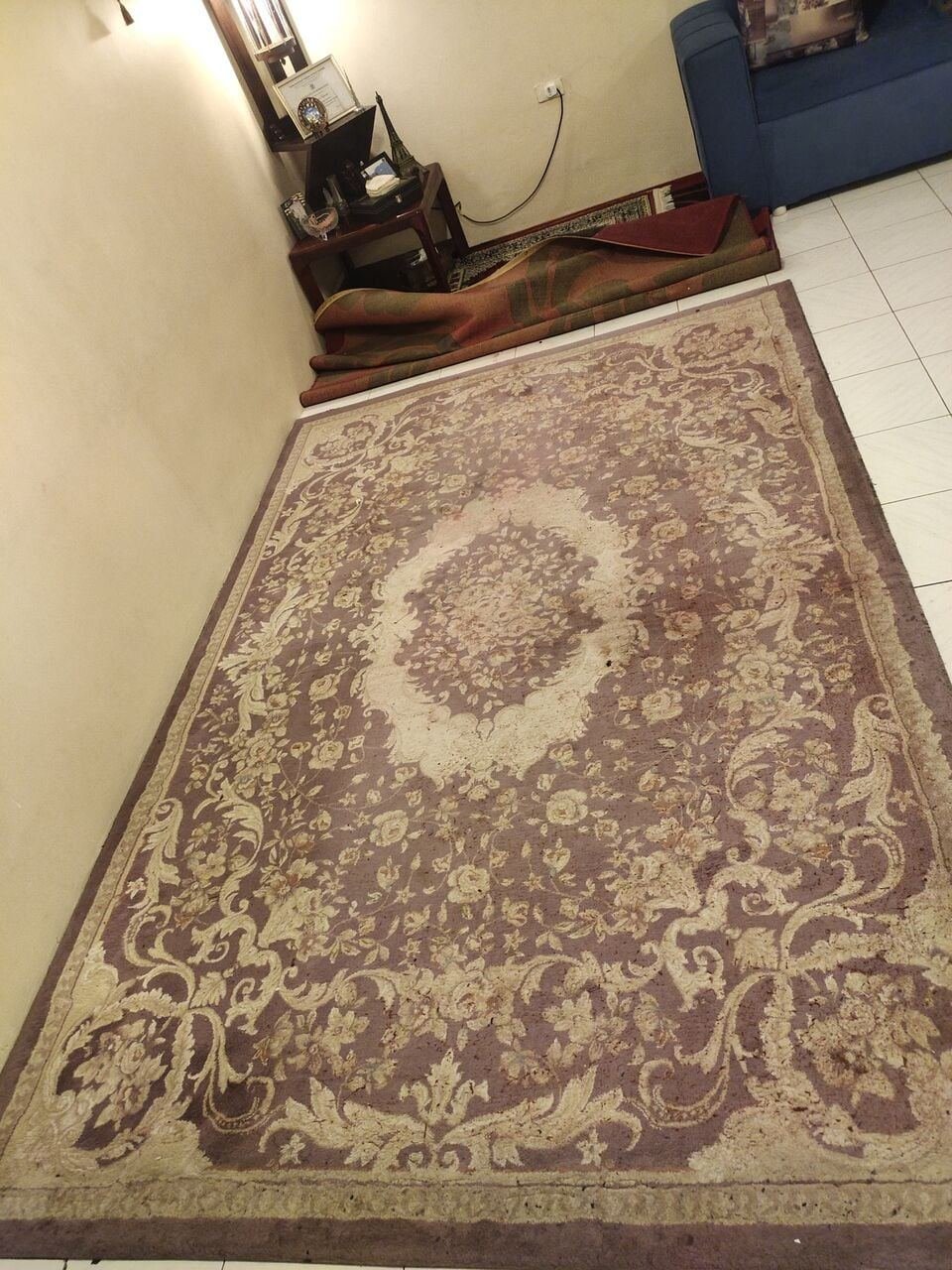 SAR 100, Carpet