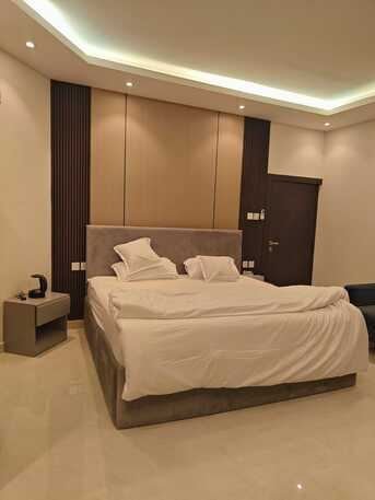 SAR 3000/month, Studio, Kindom Tower Fully Furnished Appartment Blue Line Metro Station