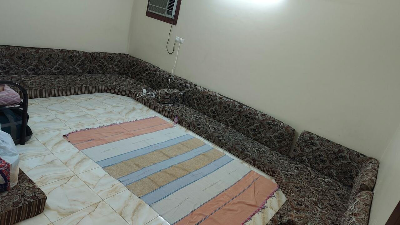 SAR 1100/month, Room For Rent