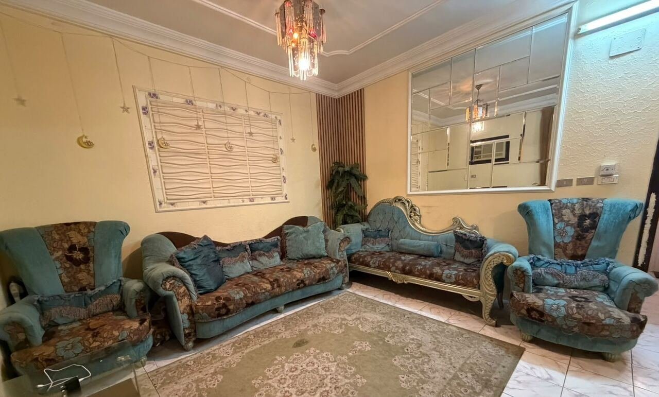 SAR 200, Sofa
