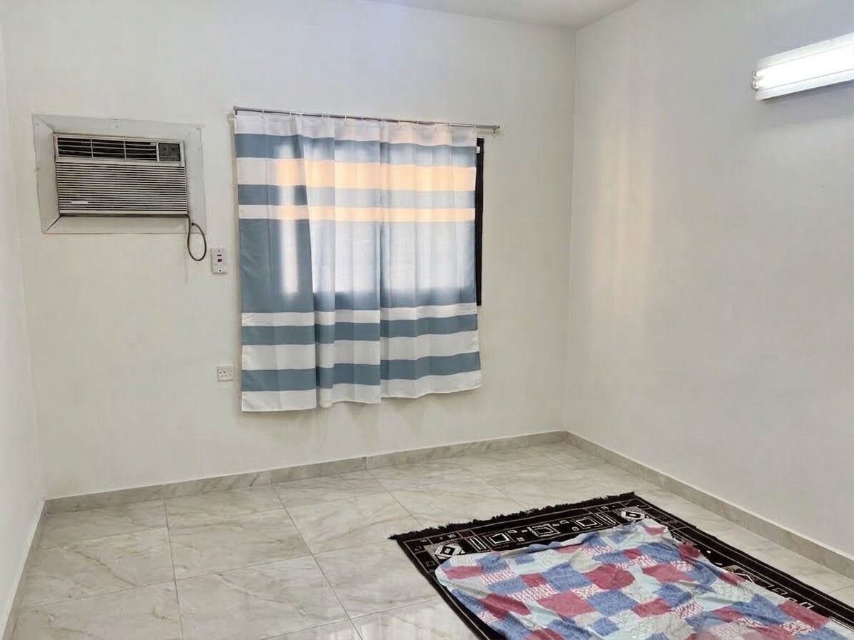 SAR 1200/month, Furnished, Single Furnished Executive Room – Opposite Paradise & Lahorey Khabey Restaurant